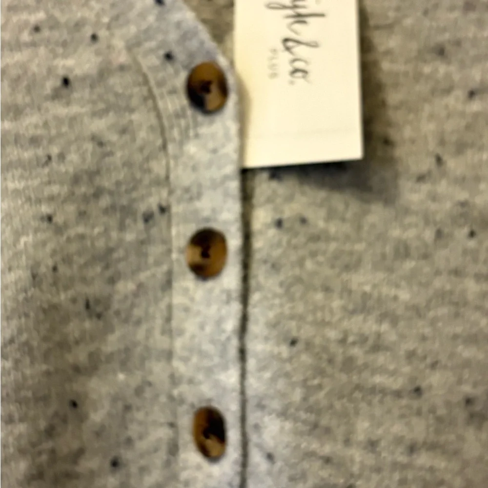 Style & Co. Gray V-Neck Women's sweater - Picture 3 of 8